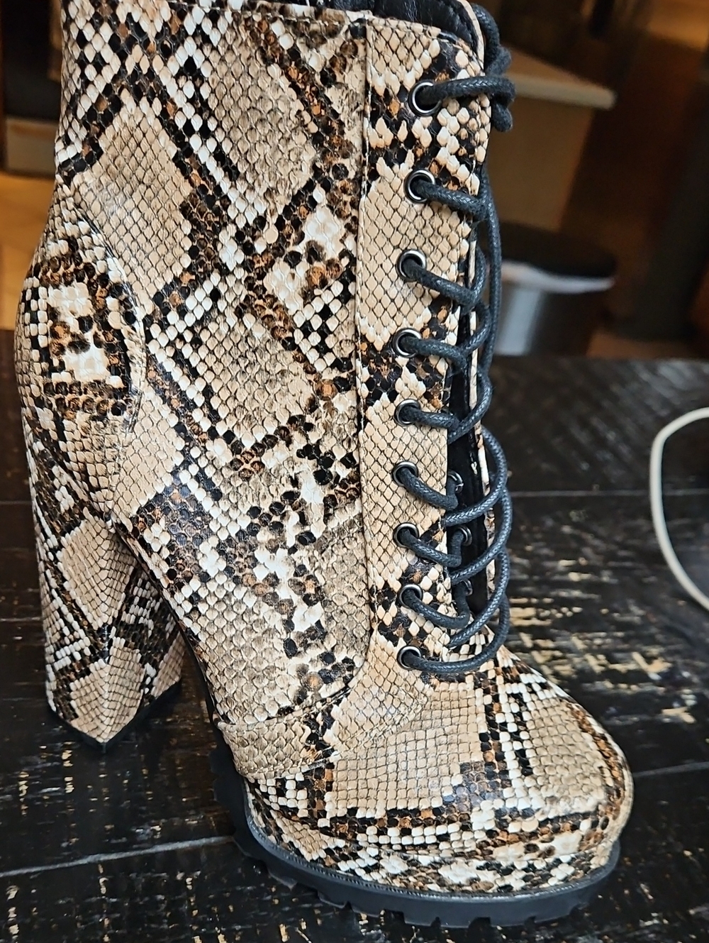 Wild Diva Beige Tan Black Snake-Print Lace-Up Block Heel Boots Size 7.5 Platform
